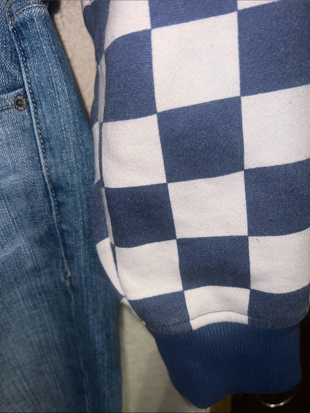Vans cropped sweatshirt with Checkered Sleeves /old navy Jorts - Picture 5 of 11